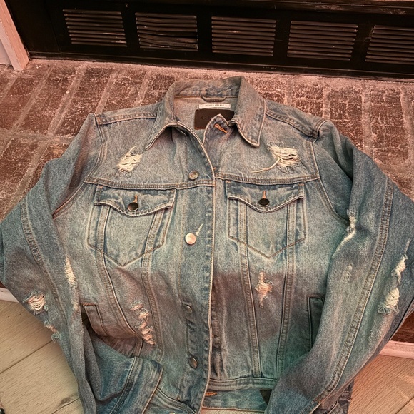 Guess Dillon Jean Jacket - Jennifer Lopez "It's My Party" Merch - Picture 2 of 3
